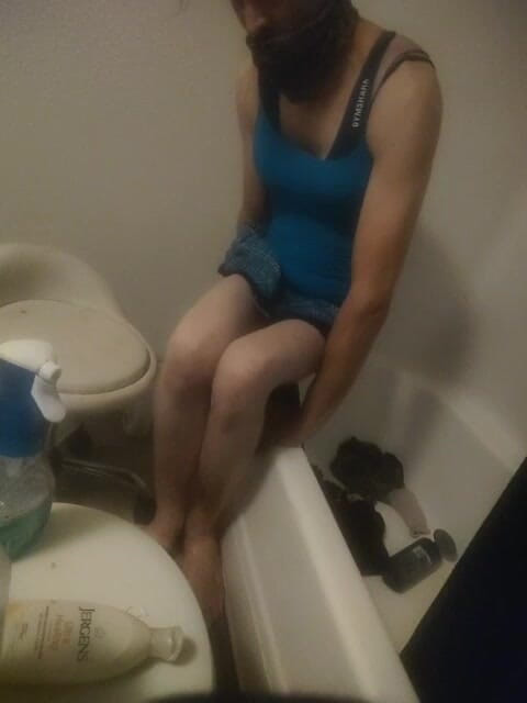 K8e Snow: Banyoda kıyafet deniyor