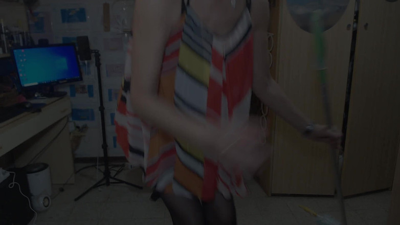 WEBREGINETTA2023: Ik maak het huis schoon en masturbeer