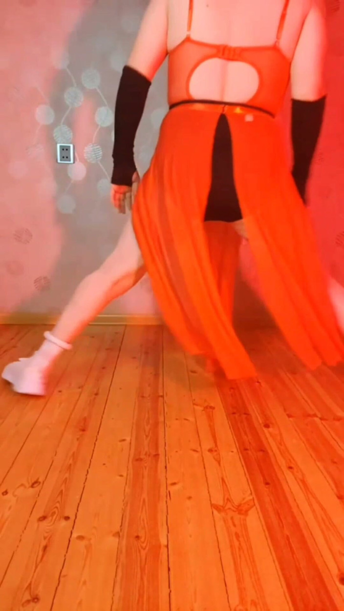 Kitty_Cross: Clubslet exotische dans hoe flexibel blank lichaam