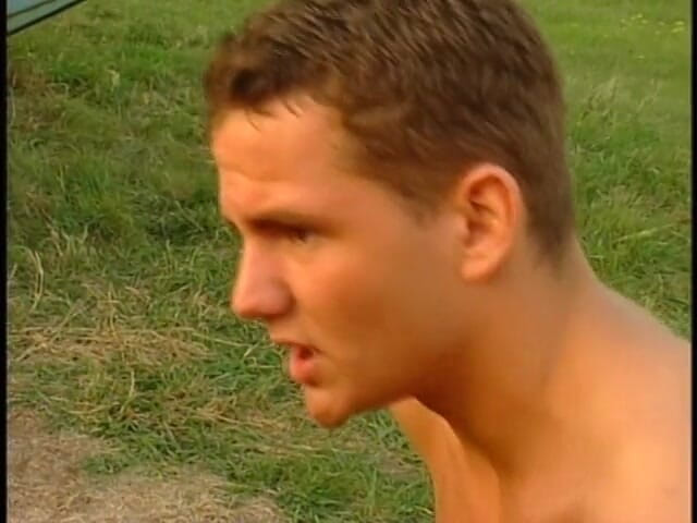 Boy Zone: Muscular soldier gets spitroasted outdoors
