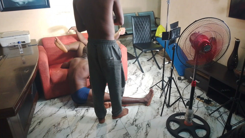 Sex naija 1: Bts在周日晚上返回拍摄