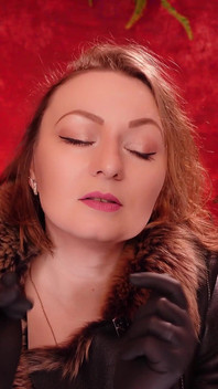 Pomalé romantické rukavice fetiš se sexy zvuky a detailními záběry Aryy Grander