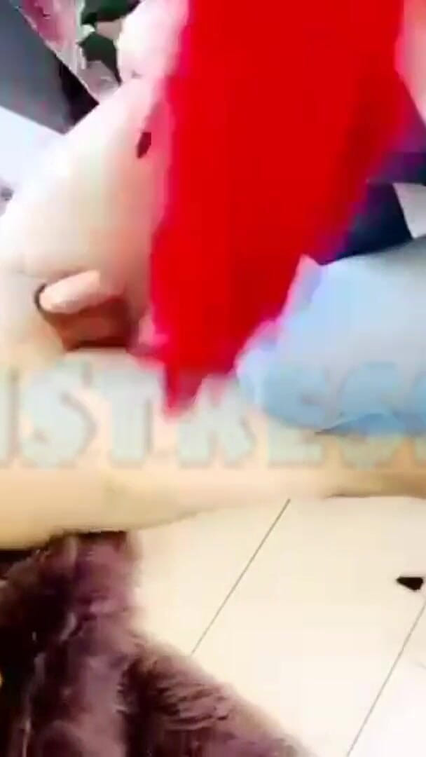 Mistressrola: Sesi Kaki Baru Dengan Rokok Seluar Jeans