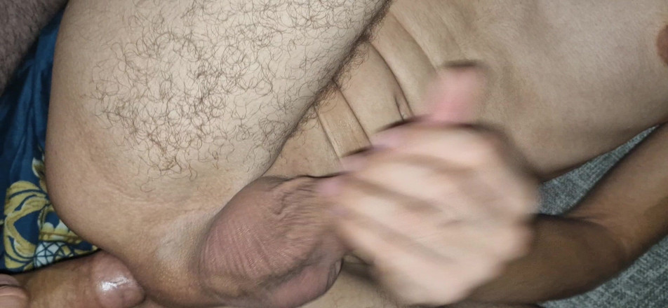 Dinar: 小屁孩！硬汉性交，射得很厉害！无套性交。