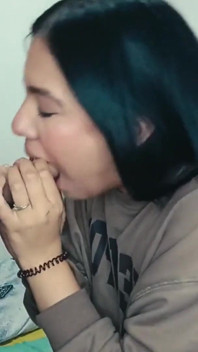 Older Stepsister Does the Debebes of the House and Her Stepbrother Wants to Fuck Her