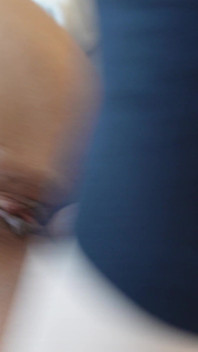 Mina Verleidt Haar Stiefbroer Als Er Niemand Thuis Is