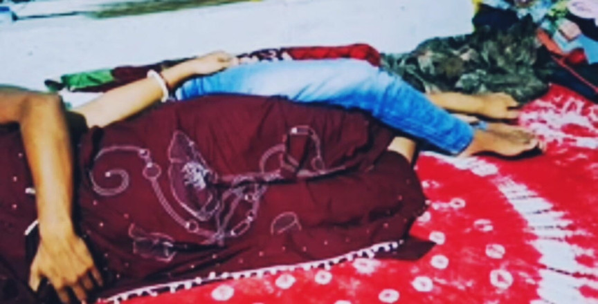Teensex: Burbujeante culona india necesita fuertes golpes en el coño por...