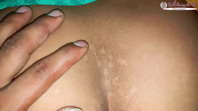 RoboticApple28: India Future disfruta de la liberación del coño, fue divertido...