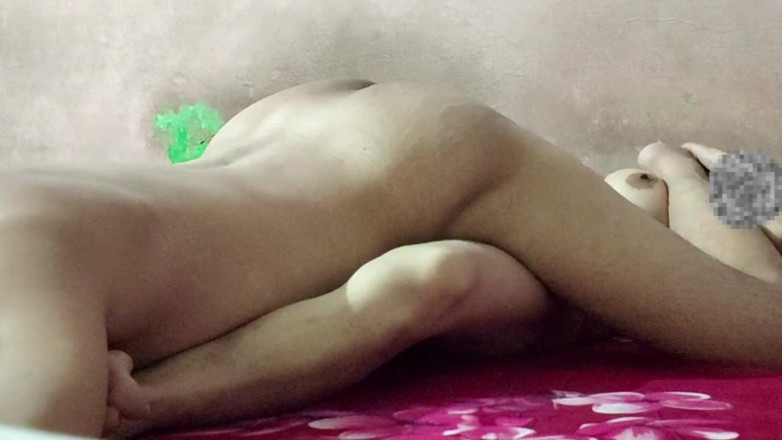 Pinki Bhabhi 69: Cô vợ nóng bỏng của người bạn lừa dối chồng để...