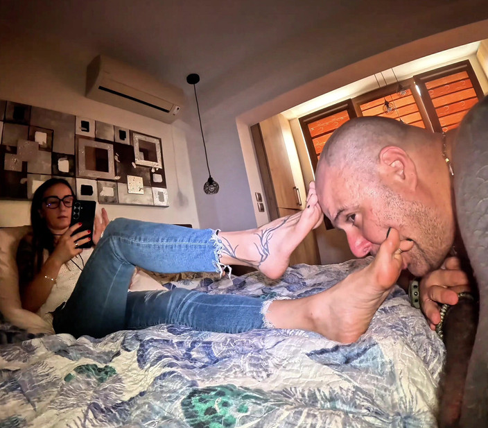 Mistressyammyboots: Arcul în fața picioarelor mele