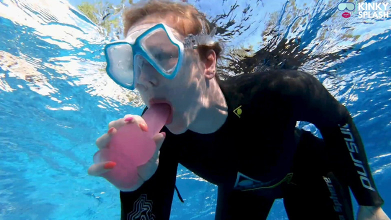 UKCuteGirl Lucy Lauren: Wetsuit Underwater Dildo Blowjob - Neoprene Masked Suck Slut