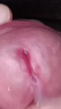 Velký neobřezaný cestovní penis, zblízka Honění v lese v pracovním oblečení - Rockard Daddy