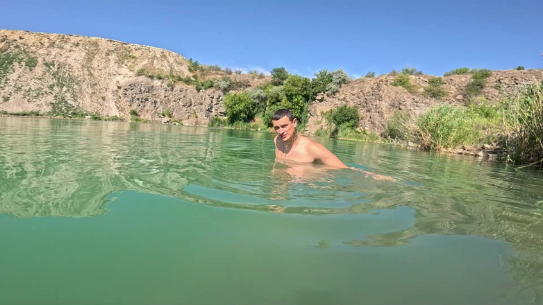HotPrincessUA: Goală în ziua jucăușă a apei albastre cu iubitul meu