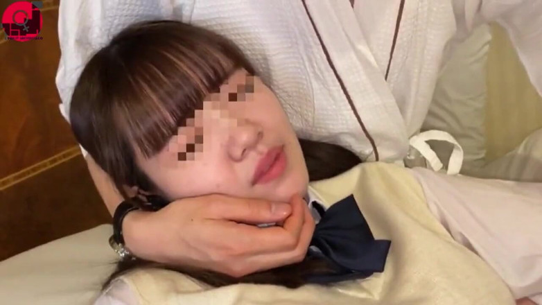 Studio JAV Launcher: Bambini in uniforme 0474 senza censura