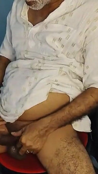 吮吸鸡巴自制的浪漫视频印地语音频乳头胸部