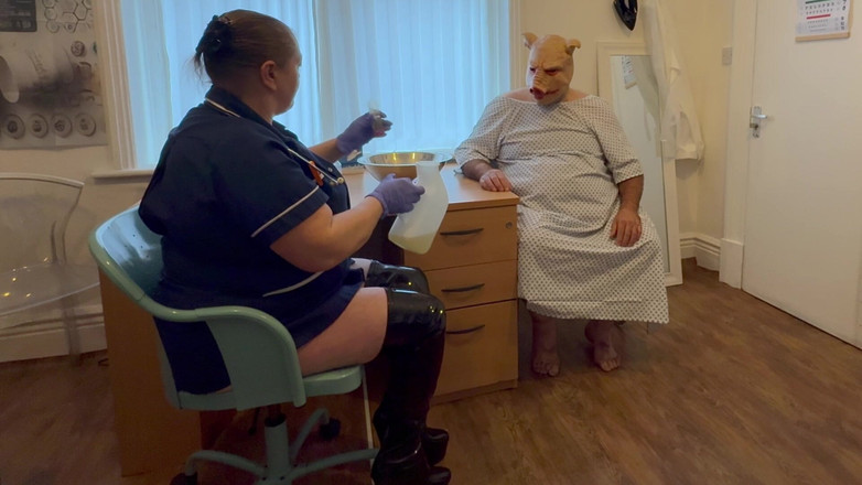 Aaexperiencesltd: マトロン・サタナとペイシェント・ピギー