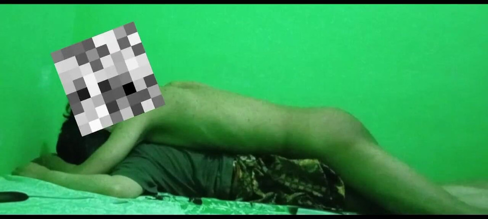 Famly sex: Diga à minha meia-irmã para cuidar dela enquanto ela está grávida