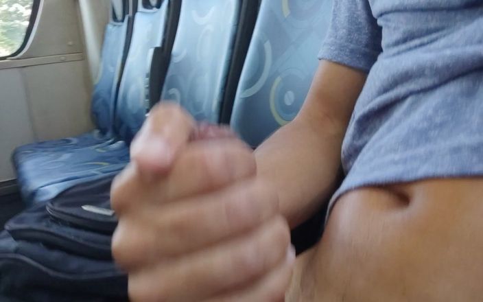 Lekexib: Cumming on the Bus 2