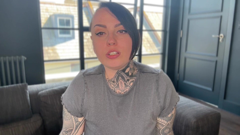 Miss Valentina: Ballbusting-anweisungen