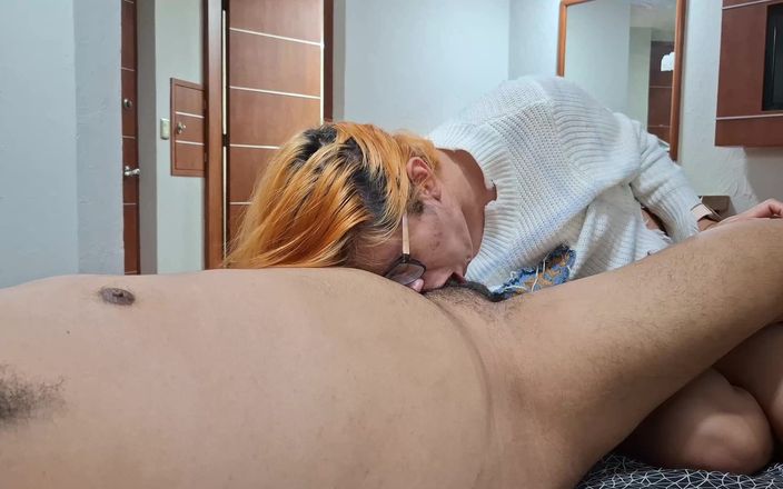 Our threesome adventures: Ngentot di kamar hotel