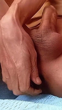 Kremli sperm ve besleyici tatlım, lezzetli ve sulu penis ve şimdi benim sıkı bakire popom, tamamen senin.