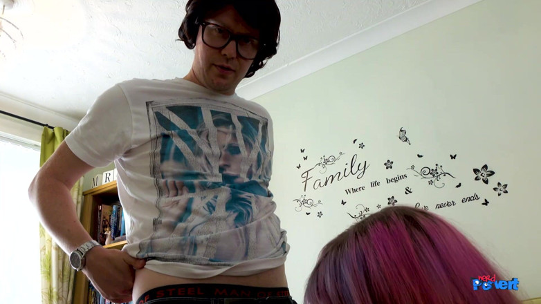Nerd Pervert: Caitlyn Smith - süßer ficker