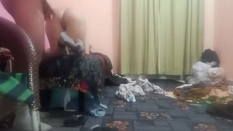 SHAKRATASNEEM: 義理の妹が変わったときのアナルホールセックスの義理の兄のセットアップ