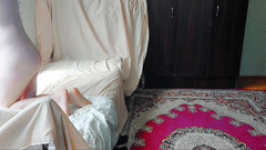 Kitty_Cross: Sissy hư hỏng cúi xuống một cách nhẹ nhàng trong...