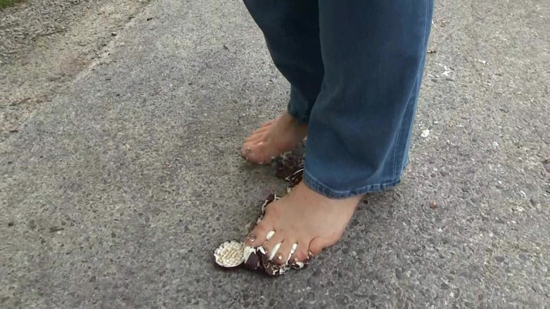 Popp Sylvie: Barefoot crushing