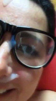 "Heureux anniversaire! 3 culs pour la jeune bite ! 4 éclaboussures"