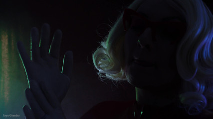 Arya Grander: Medical gloves ASMR video (Arya Grander)
