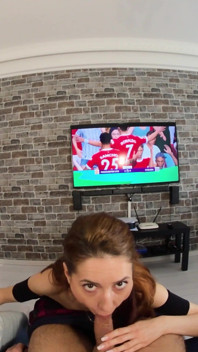 Spielen Sie Ein Spiel Zu Dritt Mit Christal Hot