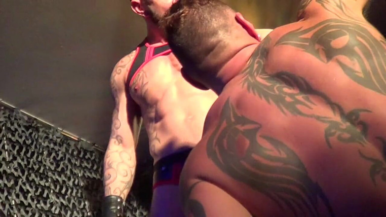 Gaybareback: Show porn live in the IDM sauna with Stephane Raw