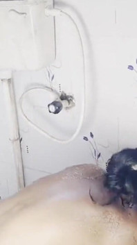 Vidéo virale d’une Indienne sexy dans la salle de bain