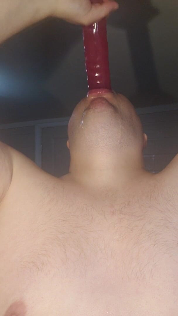 Charlieboy69: Nyepong kontol ukuran 20 cm pakai dildo ukuran ungu ukuran 25 cm