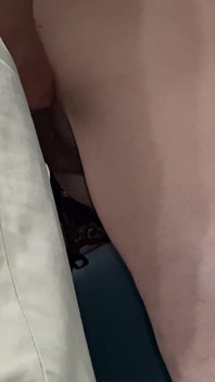 我的继子告诉我他想尝试操一个成熟的阴户。