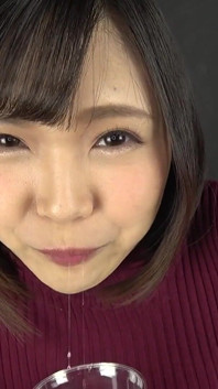 Yuho Nanoka의 혀와 침 페티시즘에 대한 열정적인 관찰