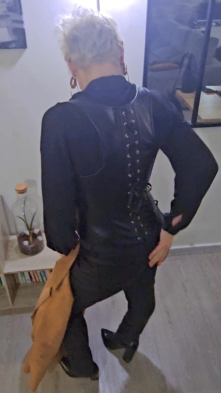 Sofy13: Готуйте все навіть під ним. Хочеш побачити