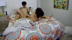 Homemade Twinks: दो कामुक लड़के और एक कैमरा