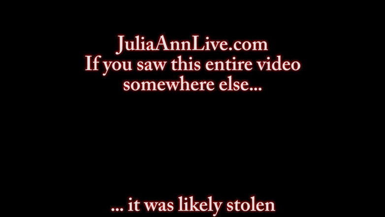 Julia Ann: Data Nocne dojenie