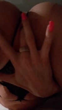 Nails in Pink Pusy