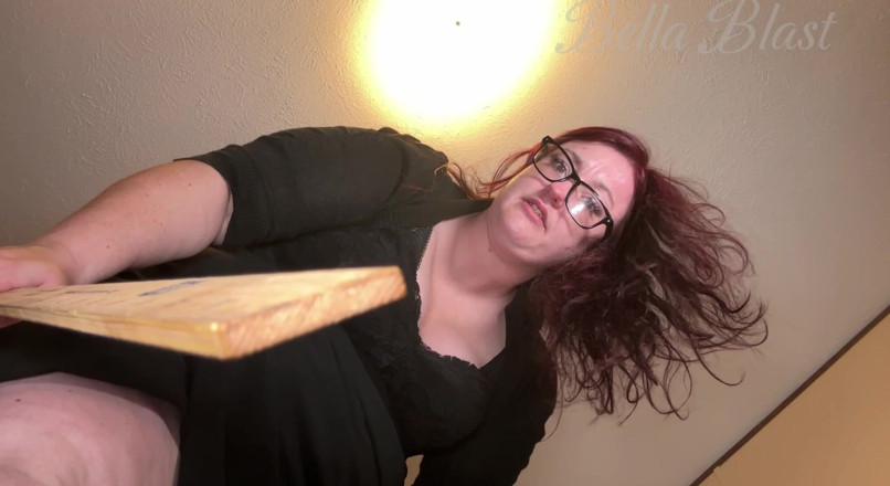 BellaBlast: Gemolken en gebroken door mijn meedogenloze voeten door Bella Blast