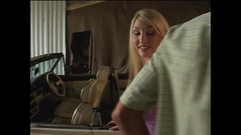 Adultwhisper: Máquina chupa pau loiro