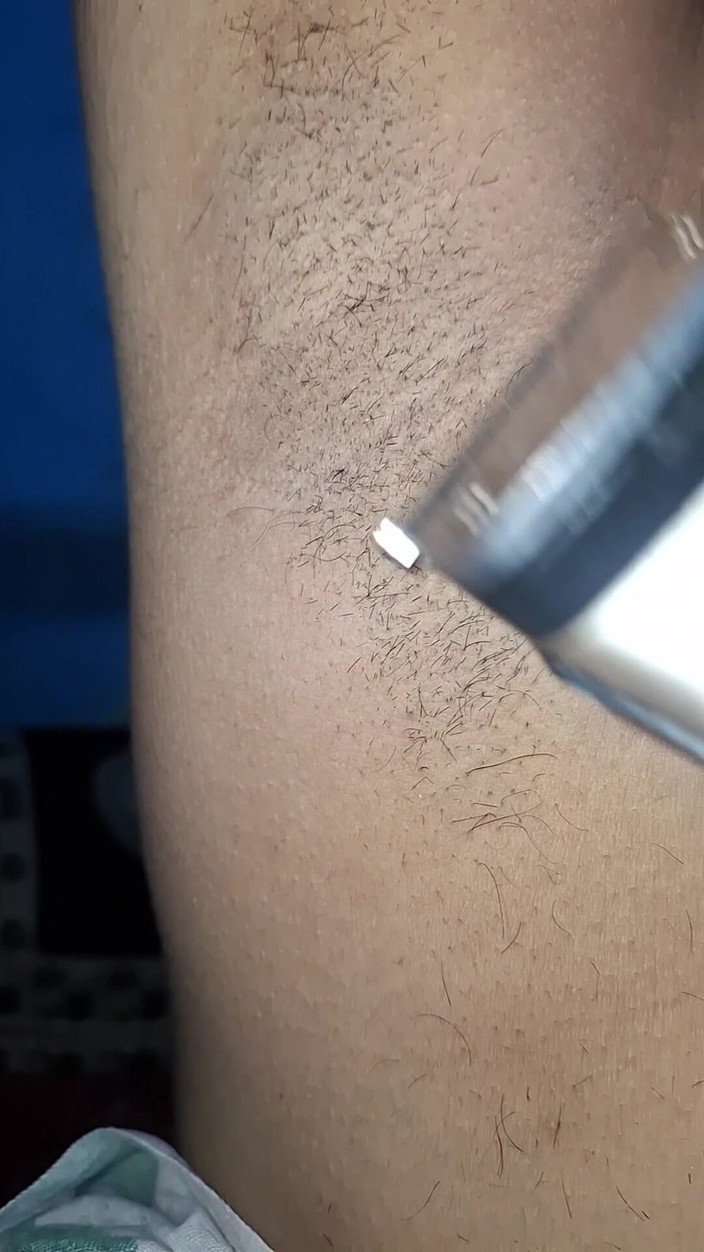 horneySonu: Sonu poesje scheren