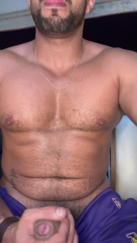 카메라에서 자지를 따먹고 사정하는 아랍 거유녀