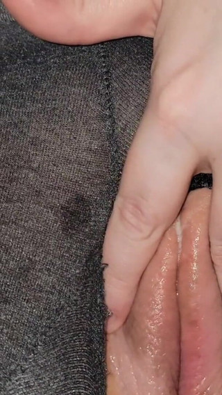 Big Booty Beauty: Big booty beauty's fat wet pussy lips get teased through...