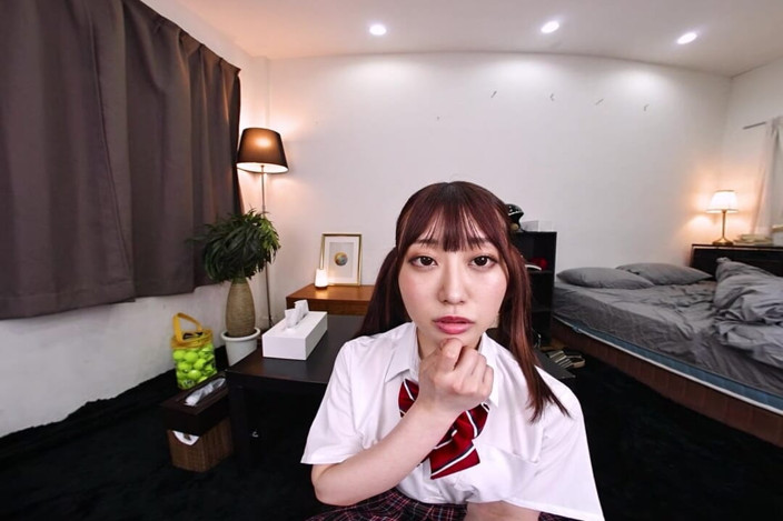 EAGLE-VR: Babe Who Is Interested to Have Sex Just Stares 1/2