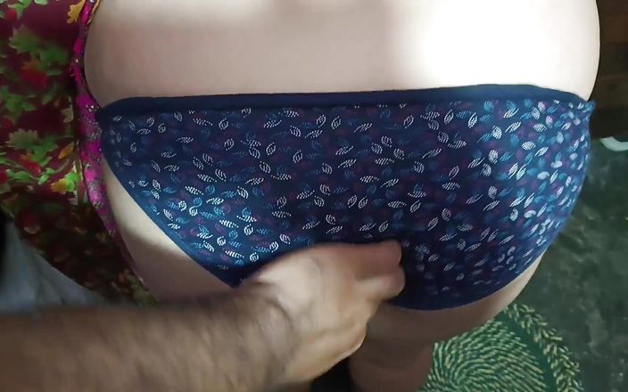 Dfhjjjjjjj: La zia indiana ha un cazzo in bocca e nel...