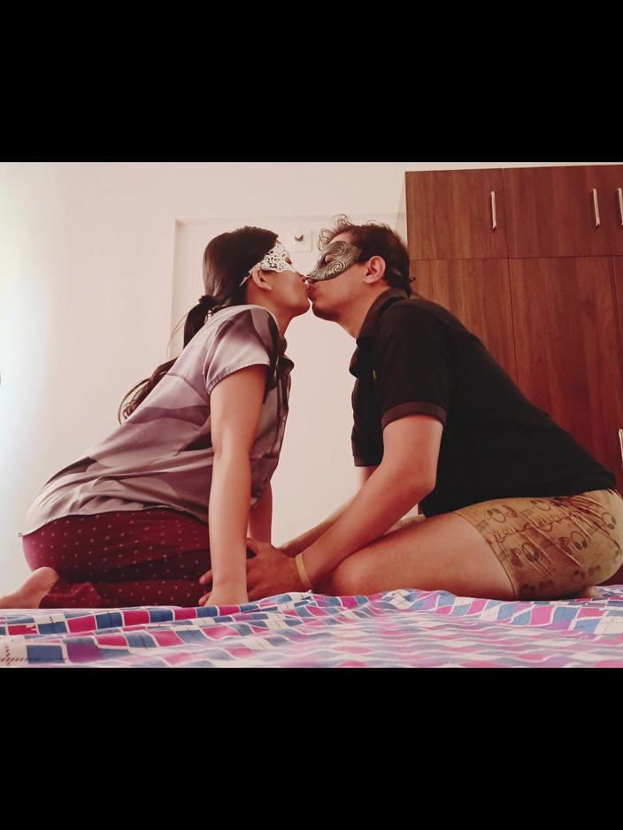 jackfucks: Hintli kız ilk kez sikiliyor ve kaydedildi