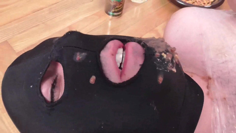 Femdom Austria: Princess Smiley's Spit Feeding
